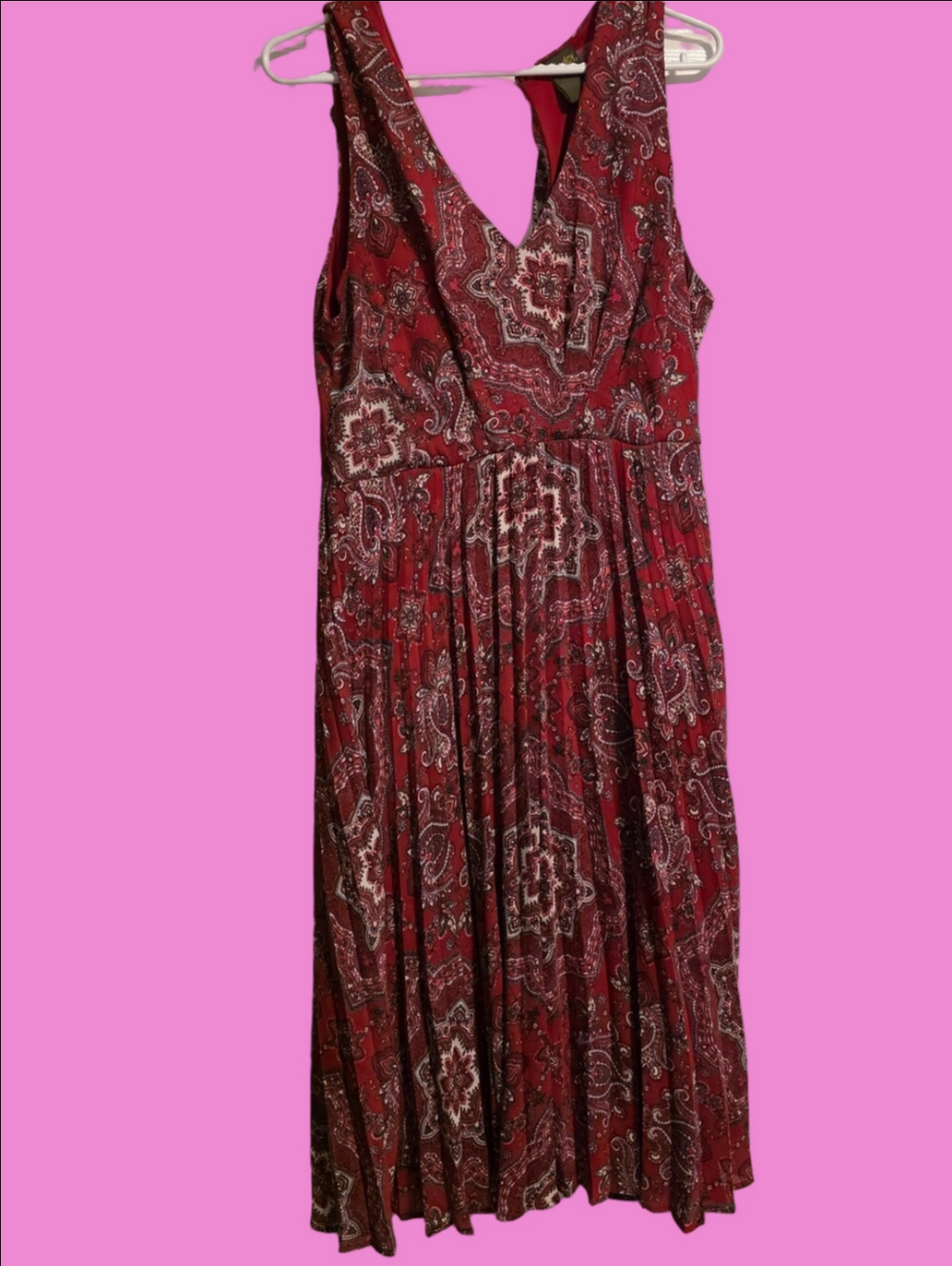 4/$67 Deal! Taylor Red Paisley V-Neck Maxi Dress